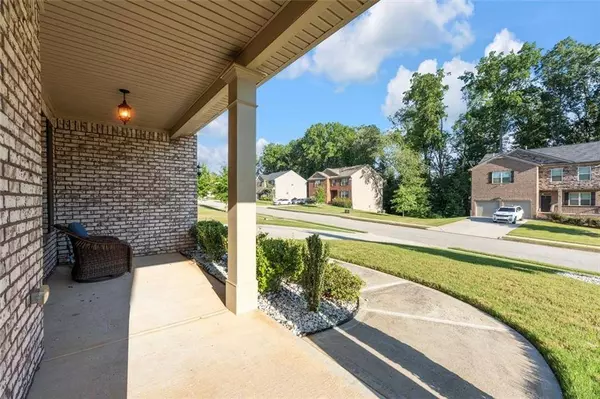 521 Noblewood DR, Mcdonough, GA 30252