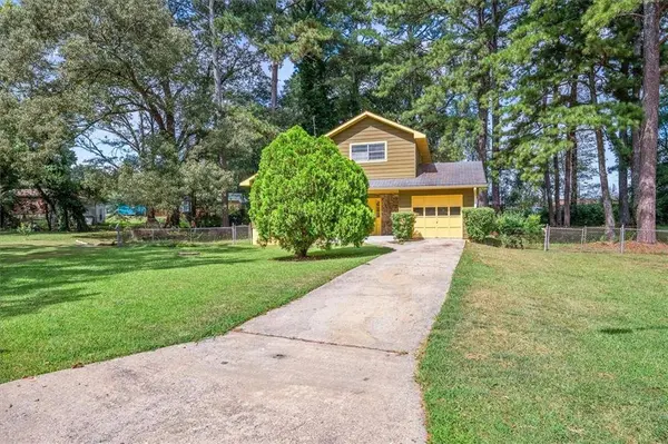 399 Emmett ST, Riverdale, GA 30274