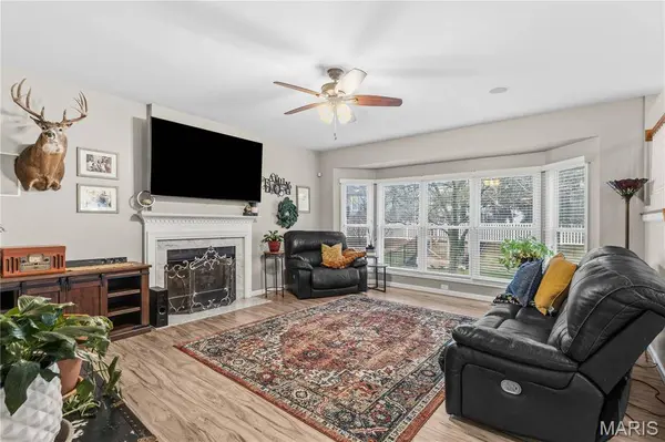 122 Courtfield DR, O'fallon, MO 63366