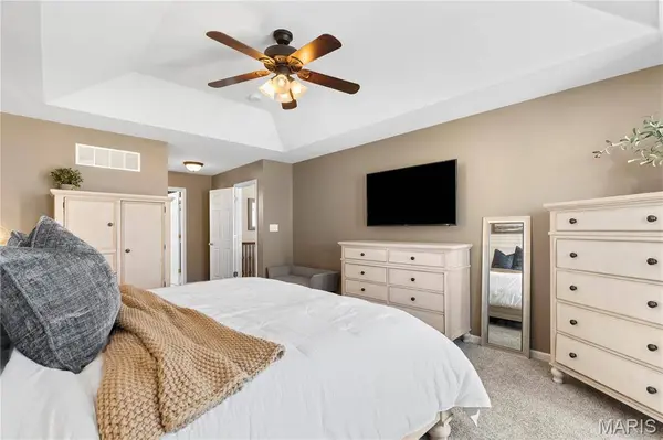 615 Prairiegate CT, Lake St Louis, MO 63367
