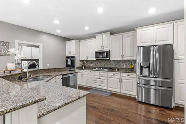 1020 Brook Mont DR, O'fallon, MO 63366