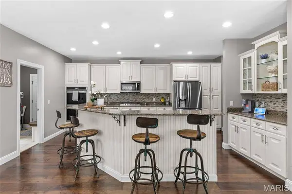 1020 Brook Mont DR, O'fallon, MO 63366