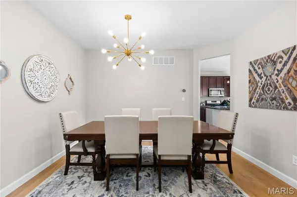 616 Prairiegate CT, Lake St Louis, MO 63367