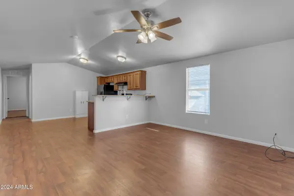 1650 S ARIZONA Avenue #240, Chandler, AZ 85286