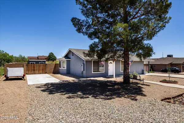 13819 S Bluebird Lane, Spring Valley, AZ 86333