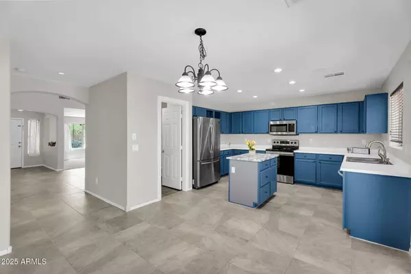 45638 W DUTCHMAN Drive, Maricopa, AZ 85139