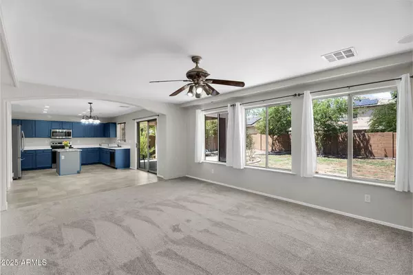 45638 W DUTCHMAN Drive, Maricopa, AZ 85139