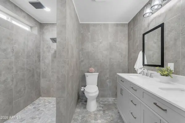 1852 N SAFFRON Circle, Mesa, AZ 85205