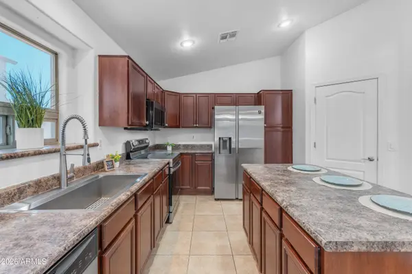 10340 W ALBENIZ Place, Tolleson, AZ 85353