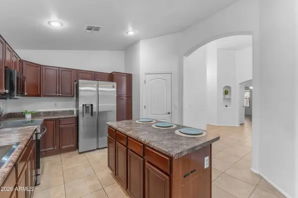 10340 W ALBENIZ Place, Tolleson, AZ 85353