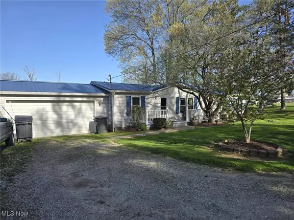 3155 Harper DR, Nashport, OH 43830