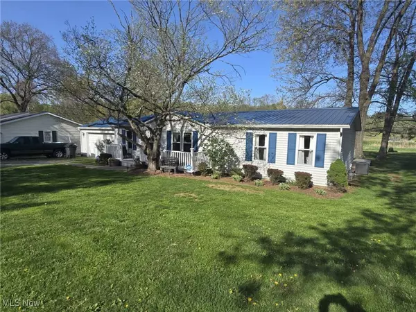 3155 Harper DR, Nashport, OH 43830