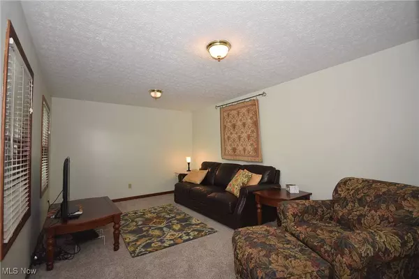 7283 Cattle DR, Nashport, OH 43830