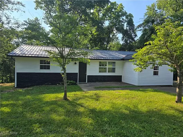 2887 Olde Falls RD, Zanesville, OH 43701