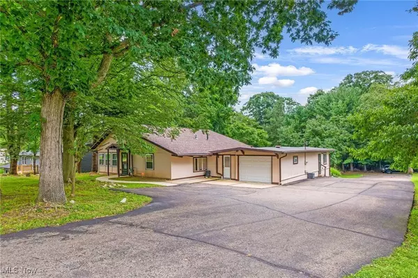 610 Military RD, Zanesville, OH 43701