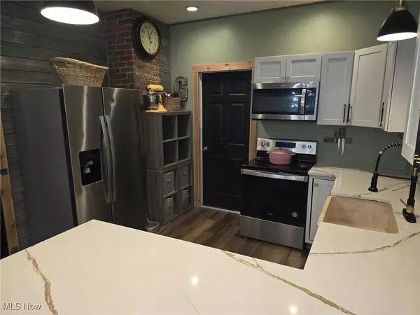 202 Meek AVE, Byesville, OH 43723