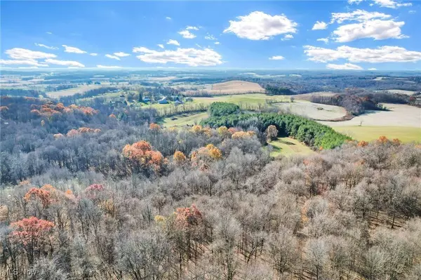 Mulberry RD SE, Mount Perry, OH 43760