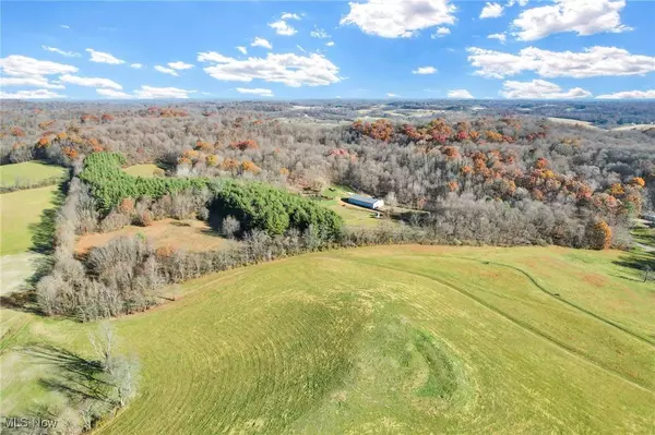 Mulberry RD SE, Mount Perry, OH 43760