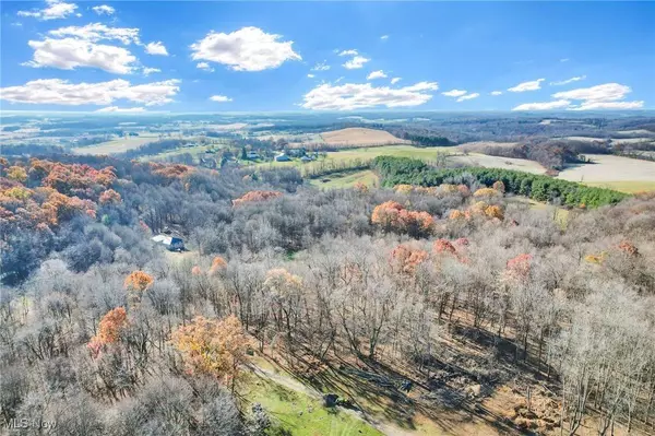 Mulberry RD SE, Mount Perry, OH 43760