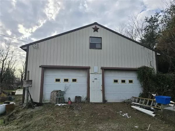 101 N Sundale RD, Norwich, OH 43767