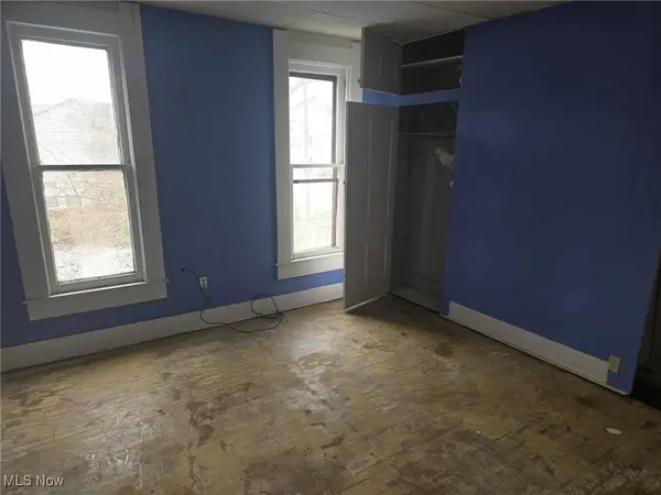 1102 Beatty AVE, Cambridge, OH 43725