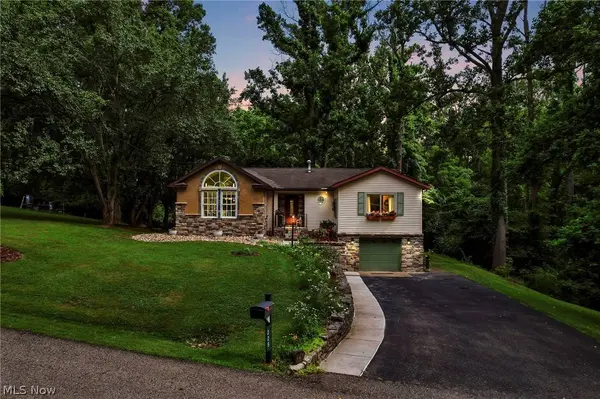 225 Sebaugh DR, Zanesville, OH 43701