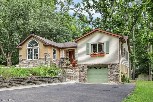 225 Sebaugh DR, Zanesville, OH 43701