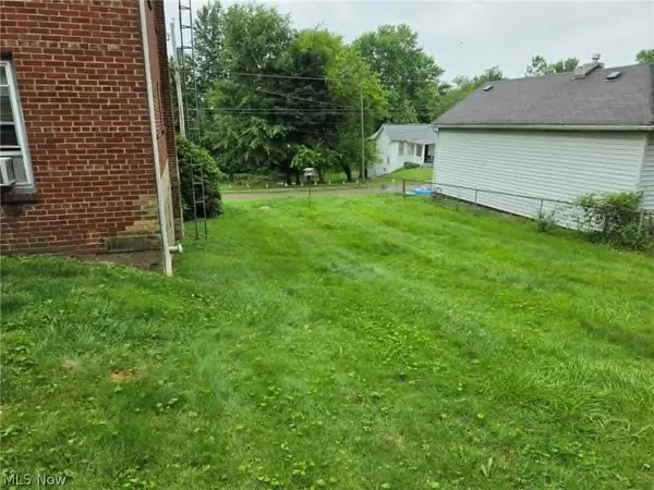 620 Warwick AVE, Zanesville, OH 43701