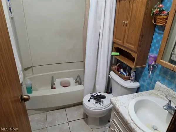 3056 Broadvue CIR, Zanesville, OH 43701