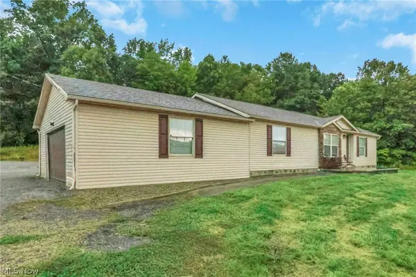 14090 Glenwood Ln, Cumberland, OH 43732
