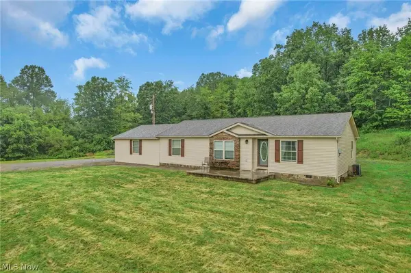 14090 Glenwood Ln, Cumberland, OH 43732