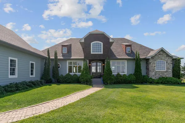 32457 Alexander CT, Northfield, MN 55057