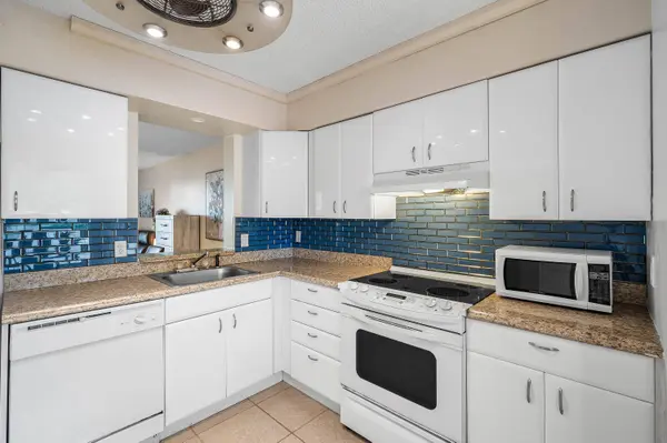 14623 Bonaire BLVD, Delray Beach, FL 33446