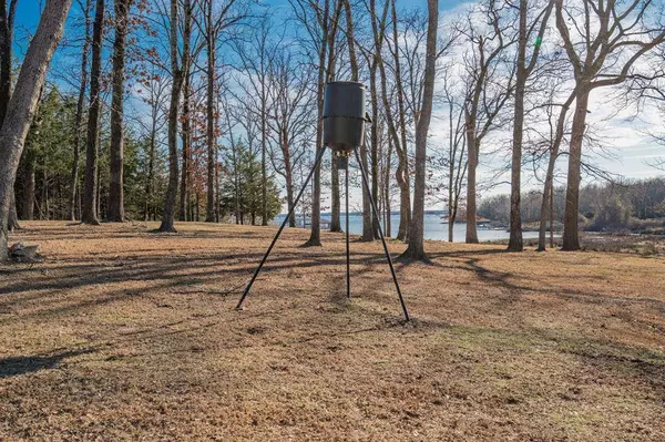 498 County Road 1952, Yantis, TX 75497