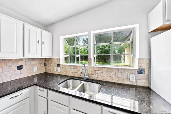 435 SHARON, San Antonio, TX 78216