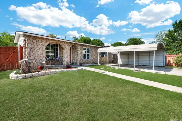 538 GOLDEN CROWN DR, San Antonio, TX 78223