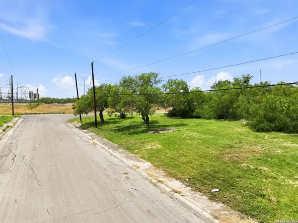 722 HAMPTON ST, San Antonio, TX 78220