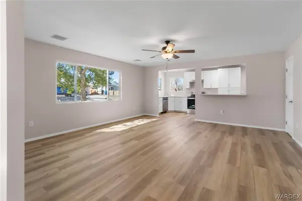 1811 Sea Breeze LN, Bullhead City, AZ 86442
