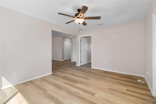 1811 Sea Breeze LN, Bullhead City, AZ 86442