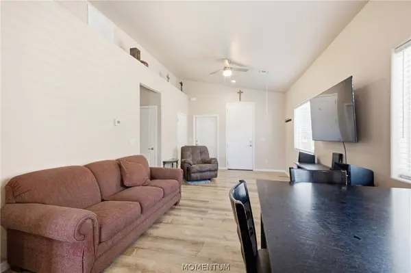 2980 E Devlin AVE, Kingman, AZ 86409