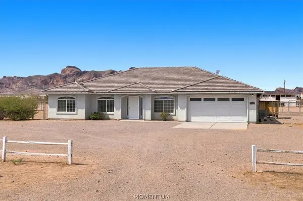 1949 S Estrella RD, Golden Valley, AZ 86413