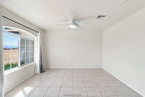 1949 S Estrella RD, Golden Valley, AZ 86413