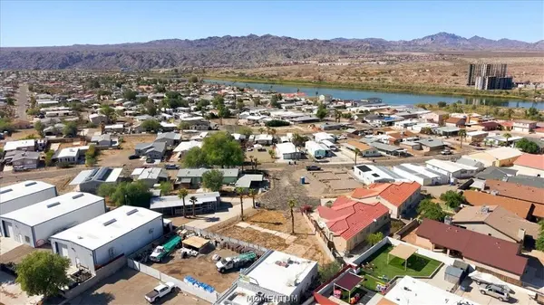 1382 Tuthill LN, Bullhead City, AZ 86442