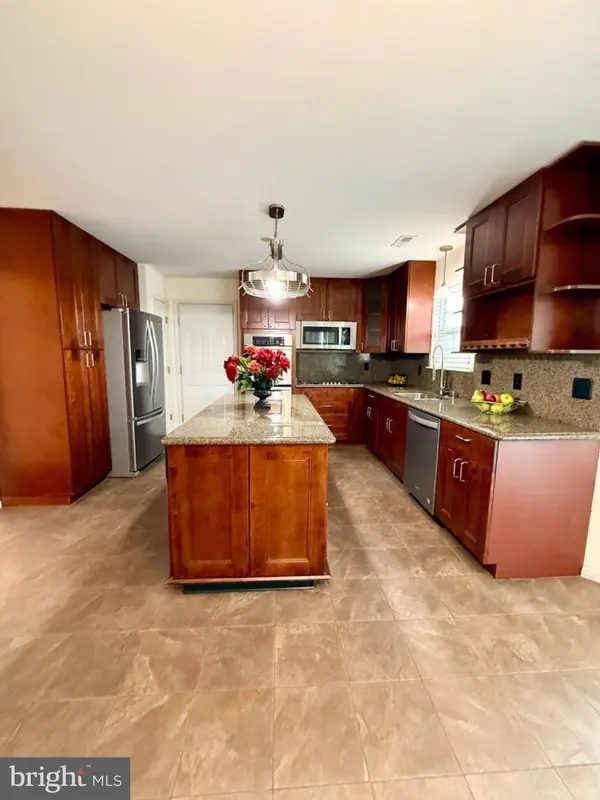 2608 CAPITAL CT, Waldorf, MD 20603
