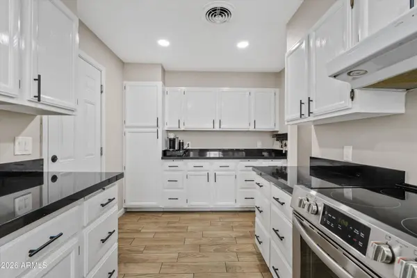 2124 E 3RD Drive, Mesa, AZ 85204