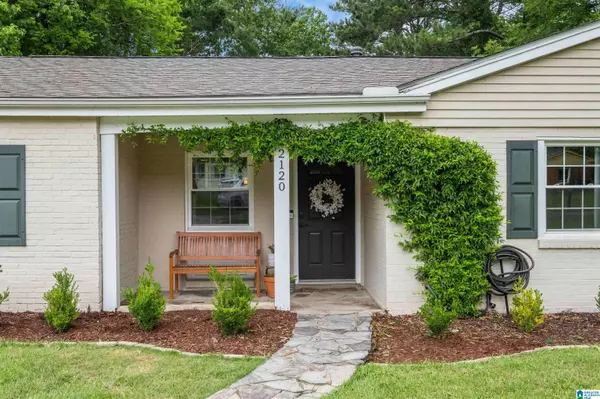 2120 MYRTLEWOOD DRIVE, Hoover, AL 35216