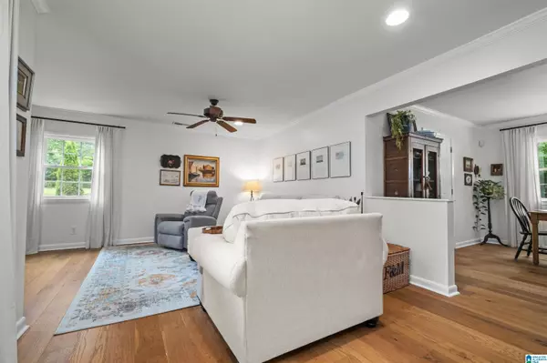 2120 MYRTLEWOOD DRIVE, Hoover, AL 35216