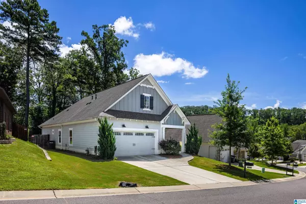 3943 CREST LANDING, Irondale, AL 35210