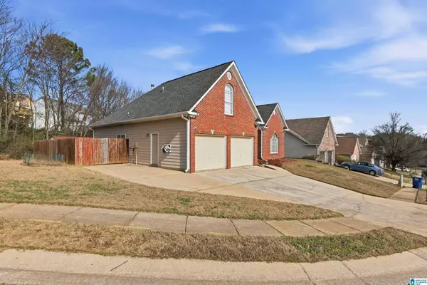 2539 MOUNTAIN COVE, Hoover, AL 35226