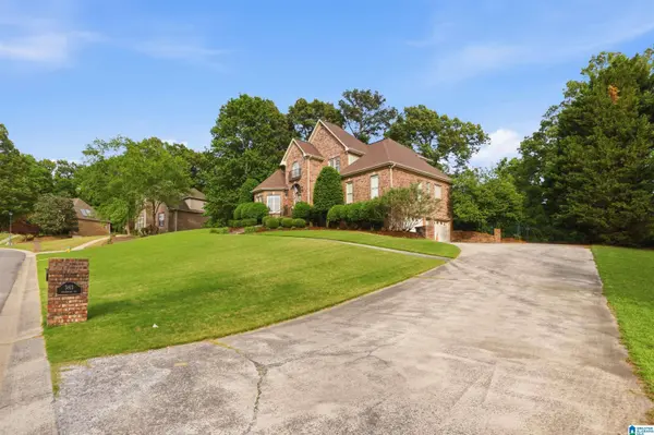 5813 ROSEWOOD DRIVE, Gardendale, AL 35071